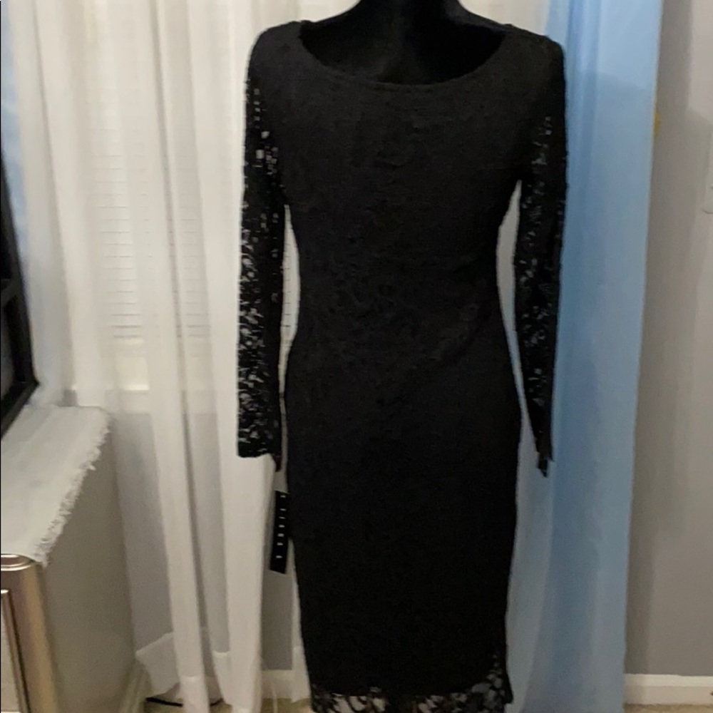 Dress - Picture 6 of 6